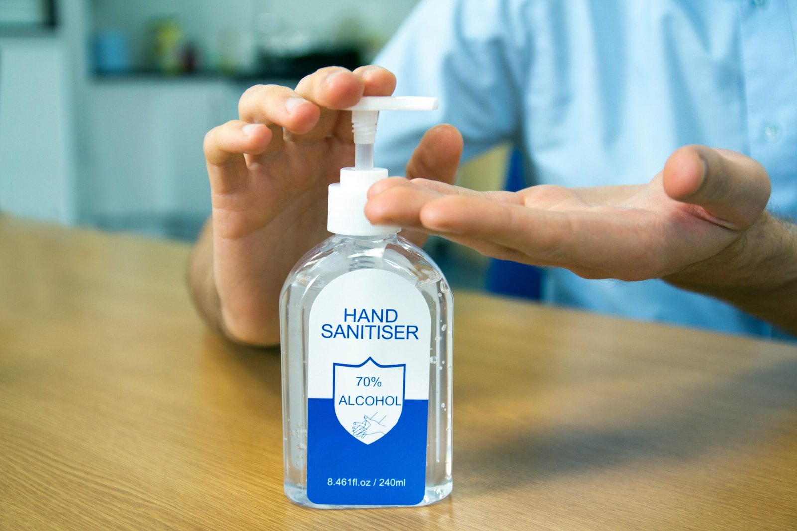 Hand sanitizing gel